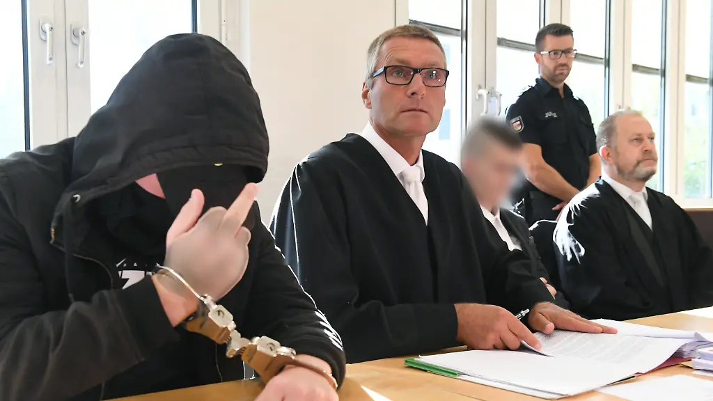 f48e6c75a49ad33e7d27fa8c4499159b