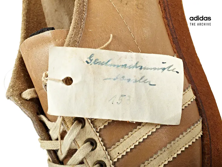3-Streifen-Schuh-1948-3