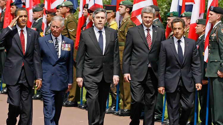 Obama neben Prinz Charles und den Staats- und Regierungschefs aus Großbritannien, Kanada und Frankreich.