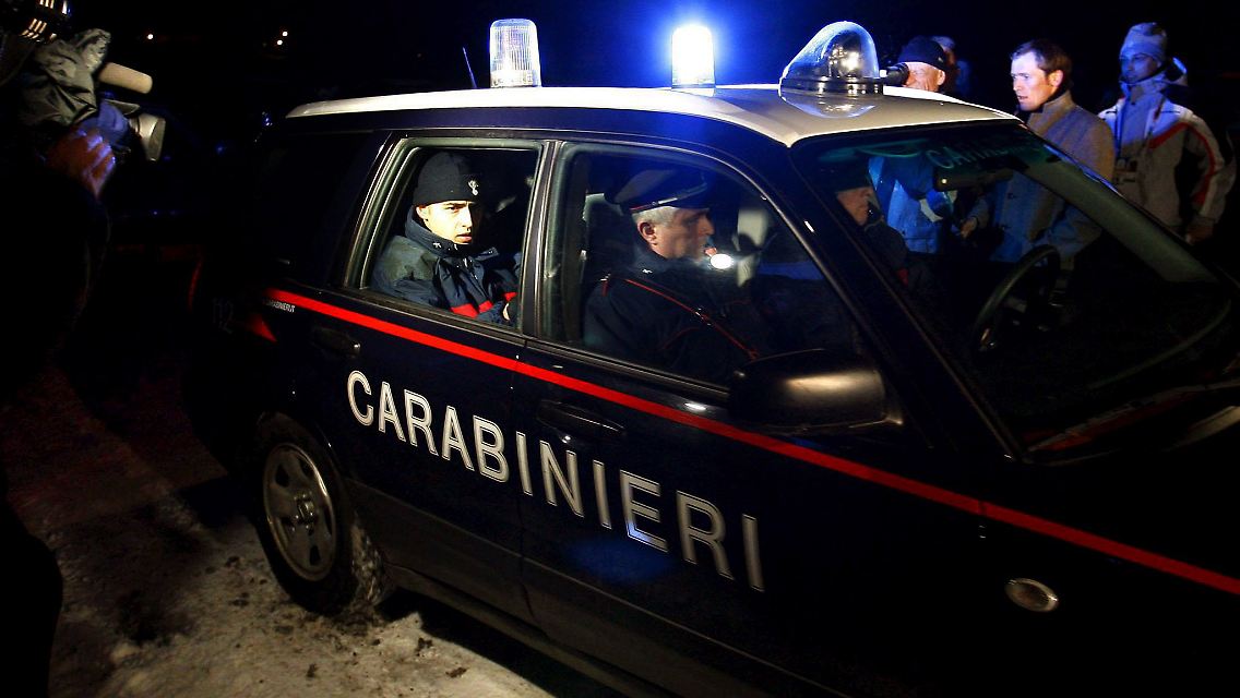 Wegen des Dopingverdachts hatten in den Quartieren von Österreichs Langläufern und Biathleten am Abend des 18. Februar 2006 Polizei-Razzien stattgefunden.