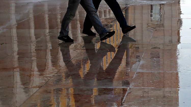 Vor dem Finanzministerium in Lissabon: Auf dem Weg zur Besserung.