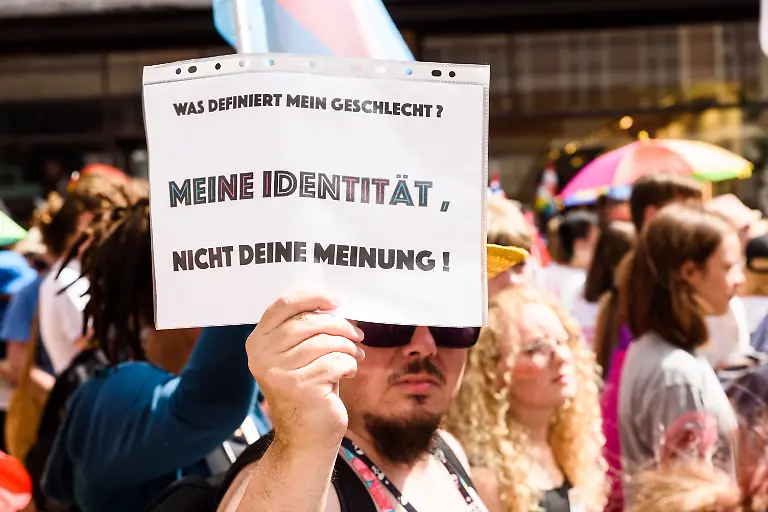 1db5c8e12240ecf18d185ce05eee1a0d