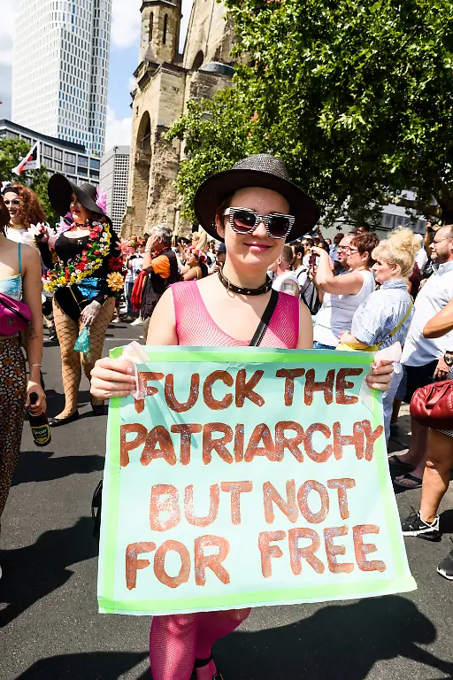 94b0f51227cf94d050a09cc0ce69071d