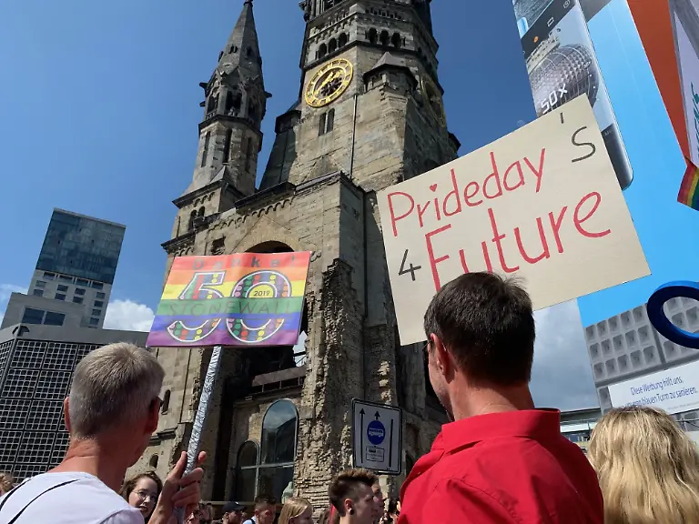 cdd5bf006f86d83a159d2af518904ab4