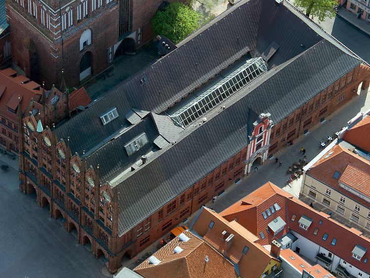 Nach zwanzig Jahren konnte die Sanierung des Stralsunder Rathauses abgeschlossen werden..