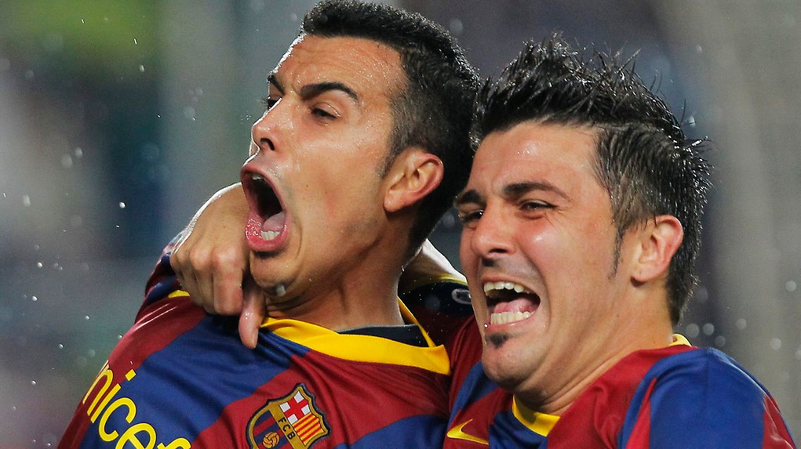 Freude nach dem Tor: Barcelonas Pedro Rodriguez, links, feiert mit dem Kollegen David Villa.