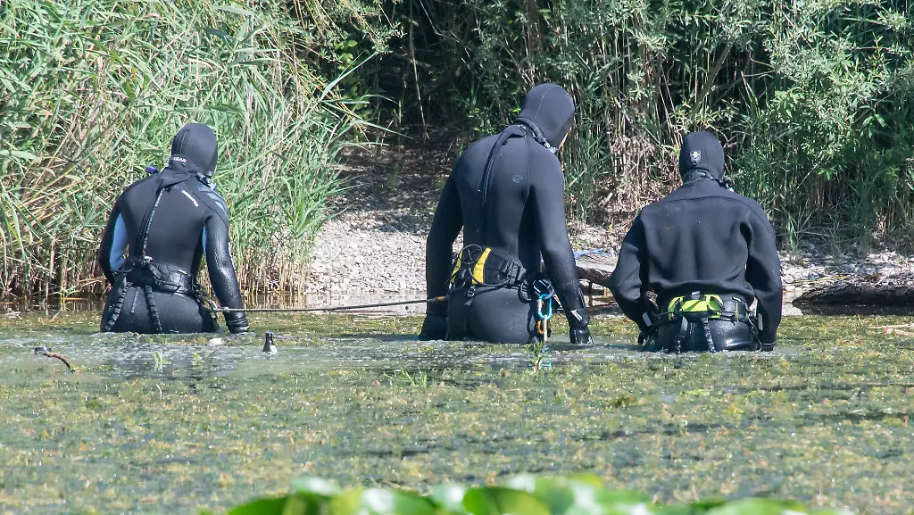 97edb9dc1af3b951f3f76cc9714ea64f