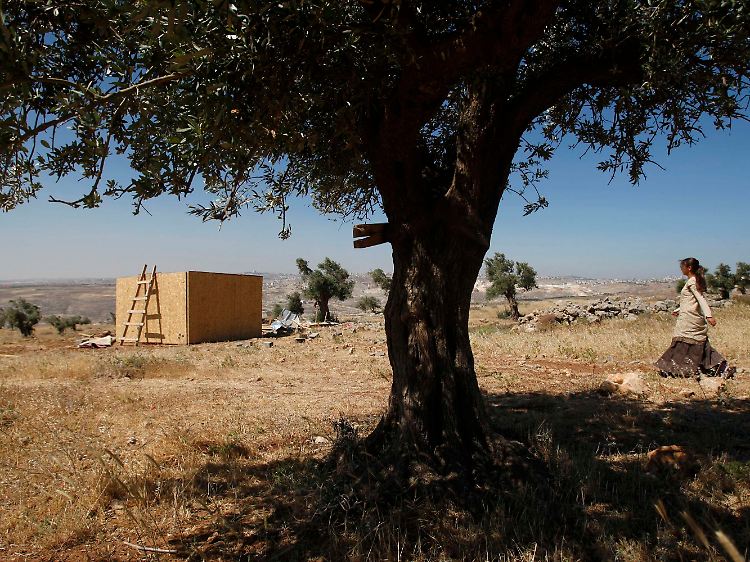 Eine Israelin in einer illegalen Siedlung nahe Ramallah.