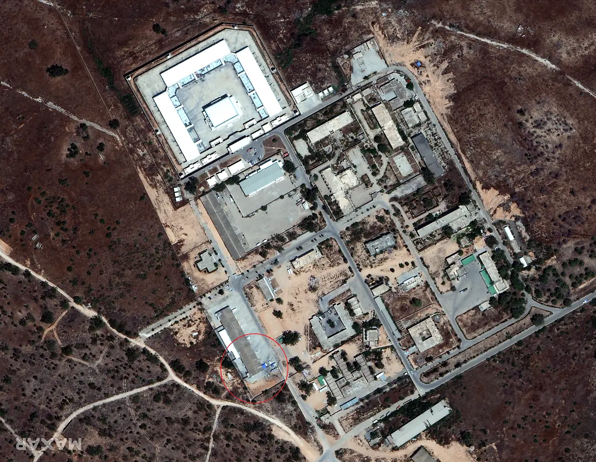 2019-07-03-01-overview-of-tajoura-migrant-center-before-airstrike-27june2019-wv3