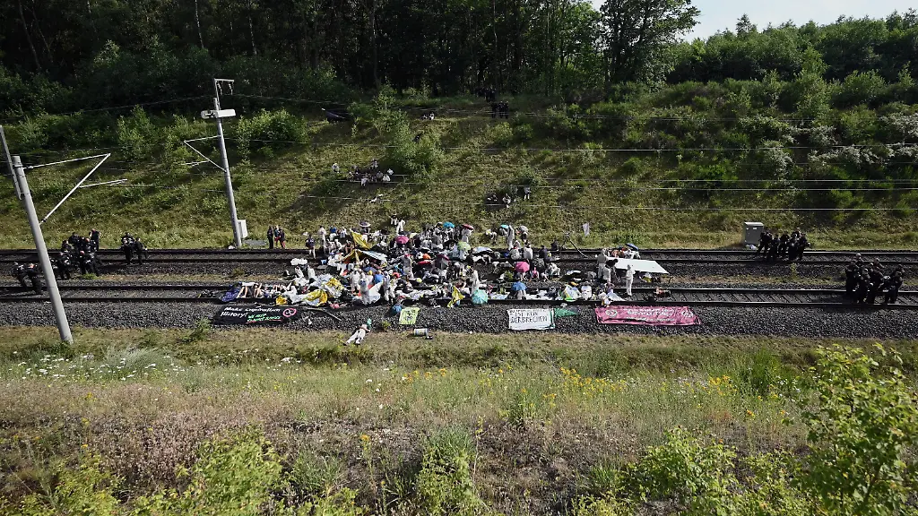 fcdc21f6a2ce11fbeda0f6d0f8d0132e