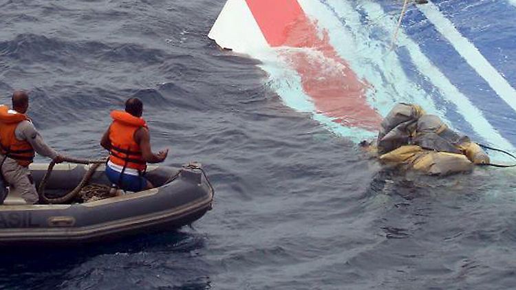 AF 447_Wrackteile_Air France.jpg