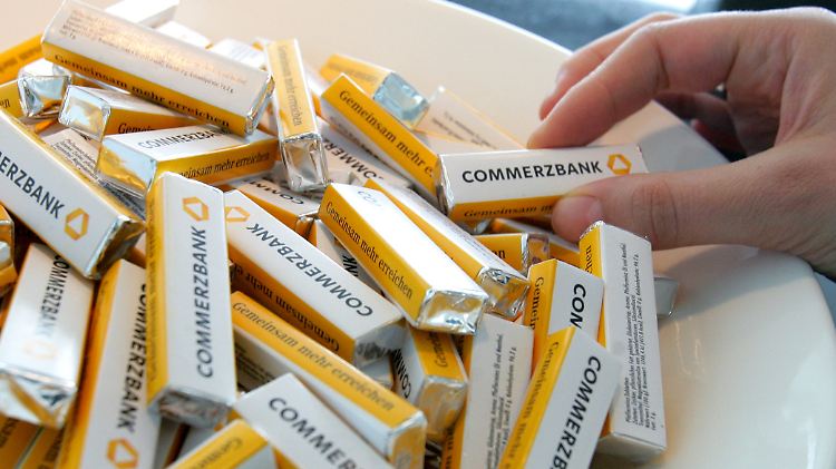 Auf die Commerzbank-Aktionäre sollen süße Zeiten zukommen.