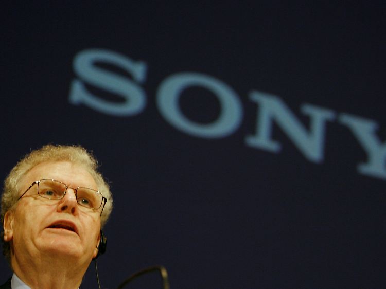 Sony-Chef Sir Howard Stringer versucht, das ramponierte Image seines Konzerns aufzupolieren.