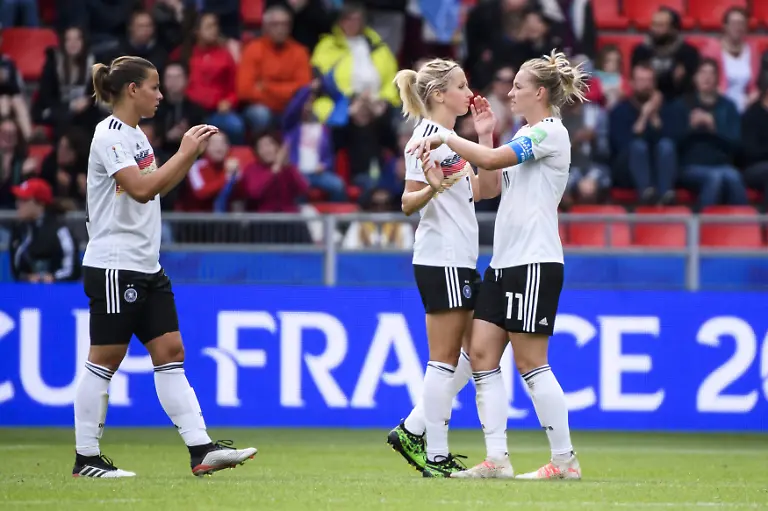 2729b764dea39957f31732e6ee2242e3