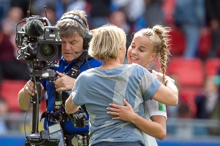 166fed21f9dc7326bb8d4d8db37026f4