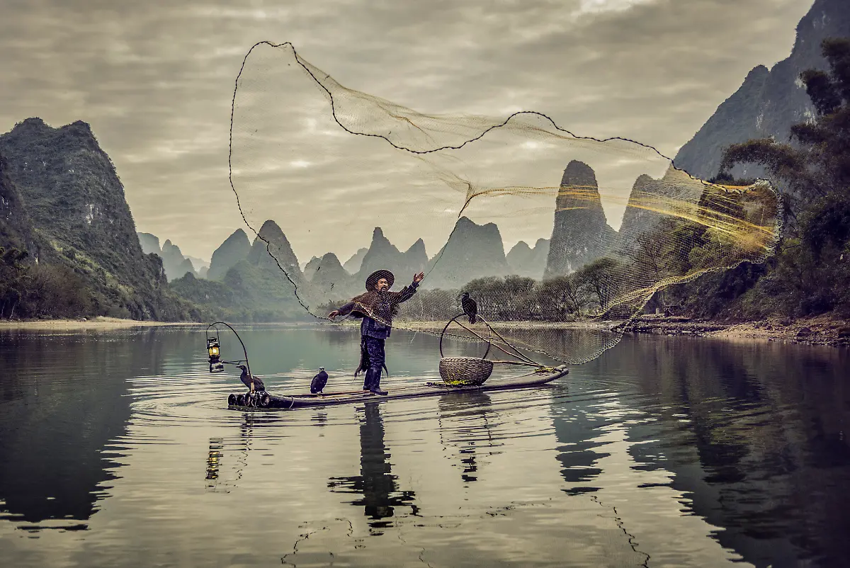 CN-ES-Travel-and-culture-700366