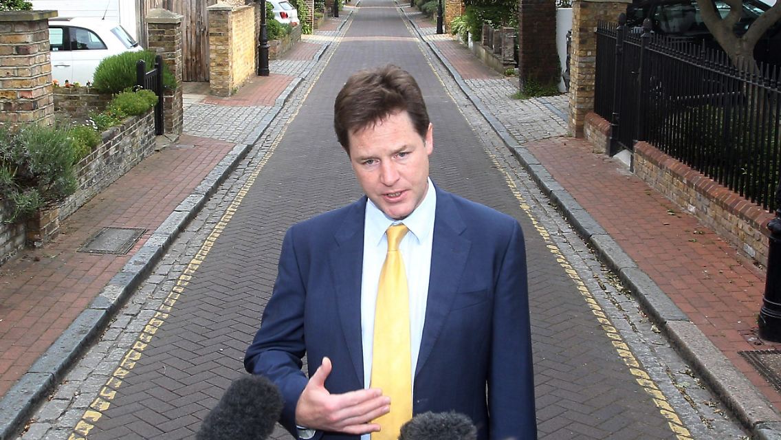 Um Nick Clegg wird es einsam.