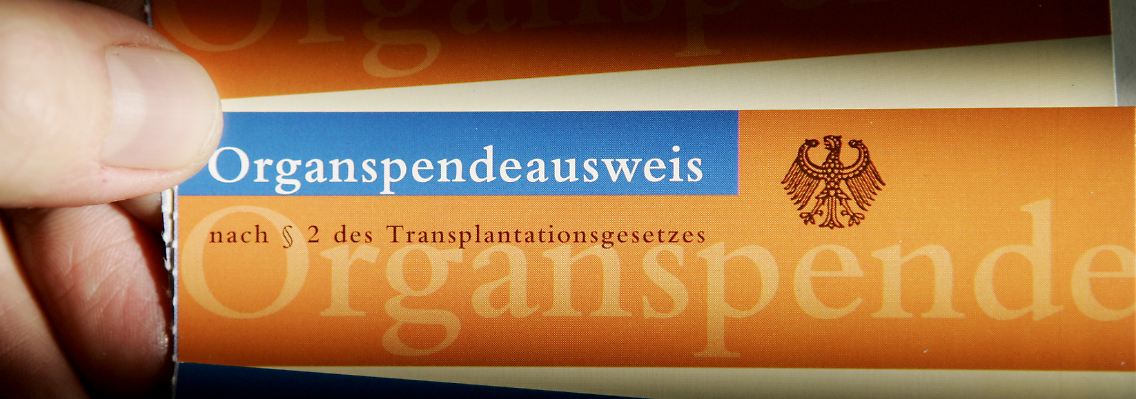 In einem Organspendeausweis kann jeder klar und eindeutig seine Entscheidung zur Organspende festhalten, auch wenn er nicht spenden will.