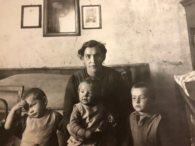 Hilfsempfaengerin-20Nuernberg-20-20UISE