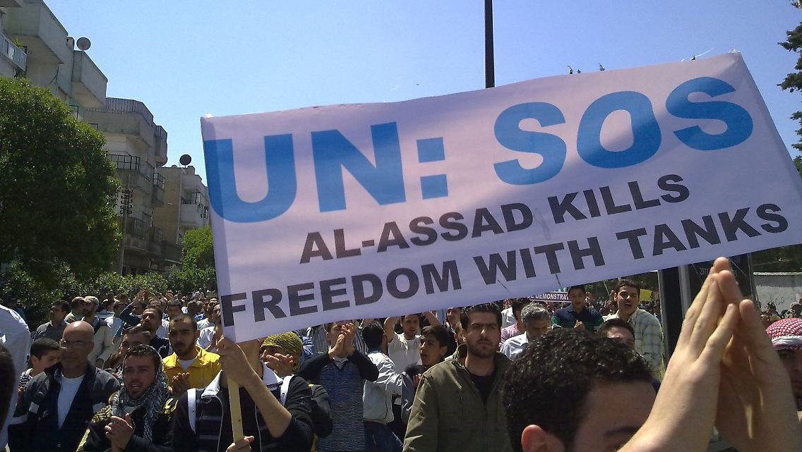 Demonstranten in Homs fordern die Vereinten Nationen zum Handeln auf.