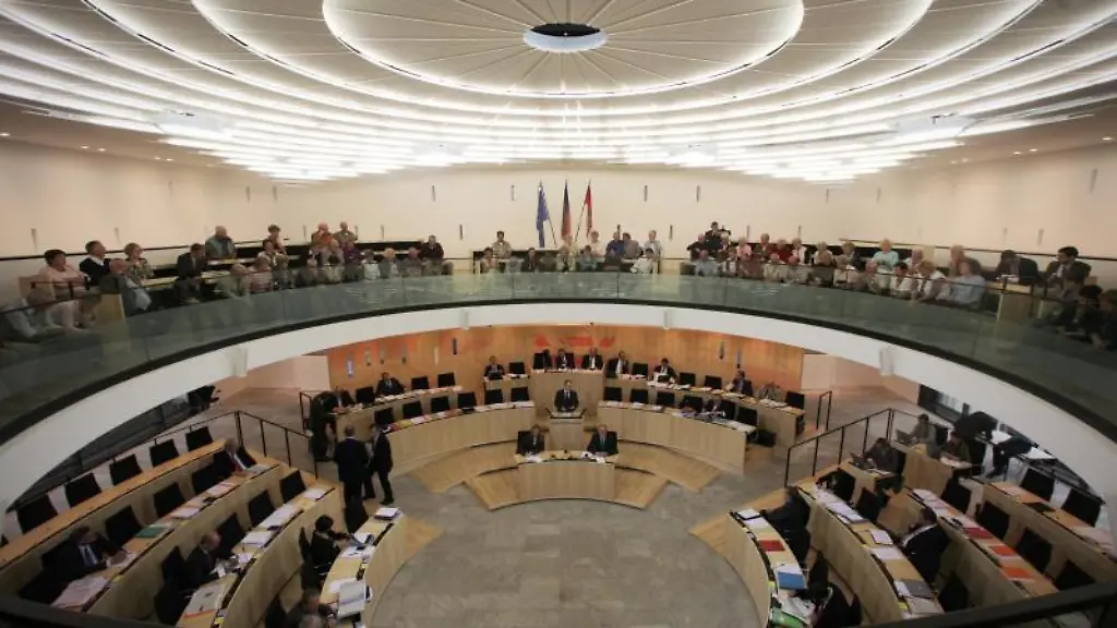 Der-hessische-Landtag-in-Wiesbaden