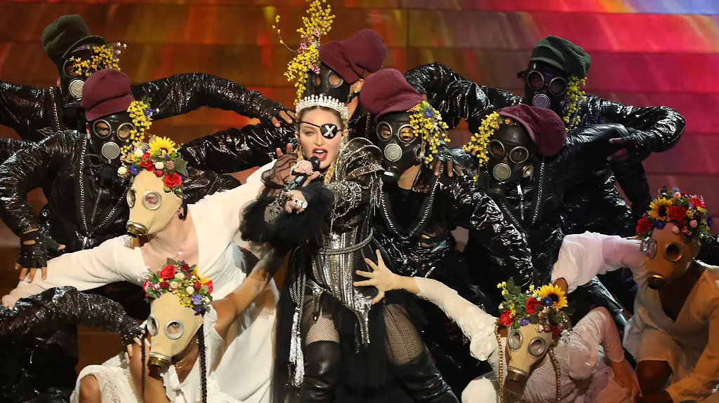 9901c197c3194832c8726394e26b3a29