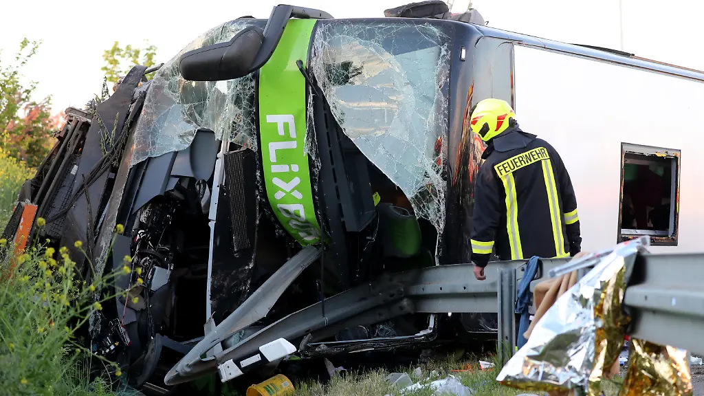 e57f4e73be4c5d219c4e1290c836bc00