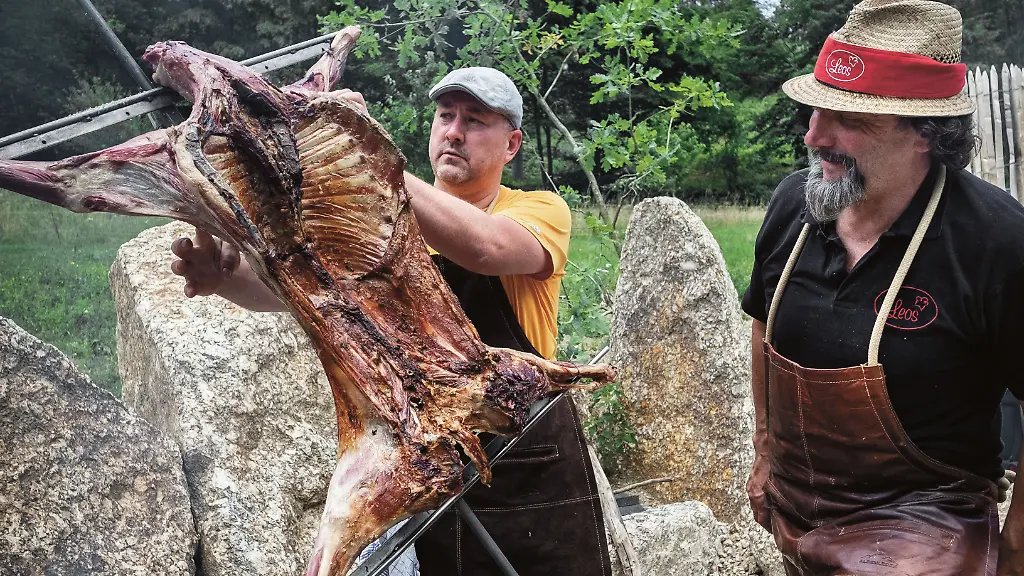 ASADO-Lamm-vom-Asadokreuz-180701-apolt-6537