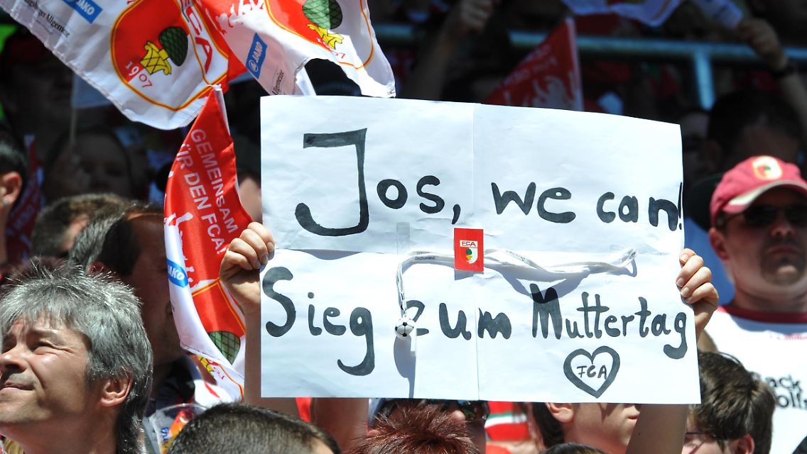 Geschafft: Der FC Augsburg steigt auf.