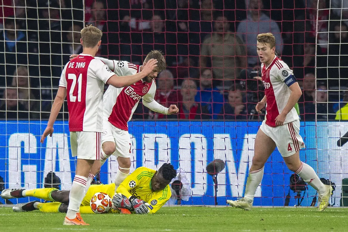 f54af043a6331463e0daf627ac1fc33e