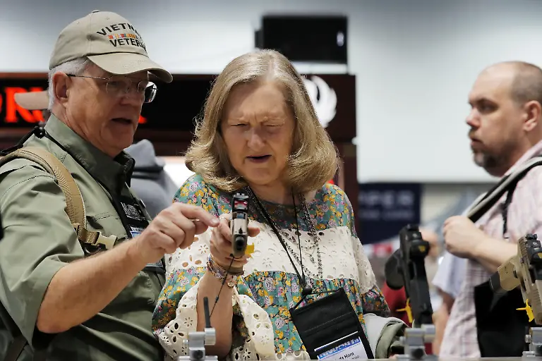 21e4b279d102ea7c6356810ff5a2b4d9