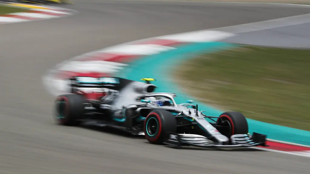 WM-Spitzenreiter-startet-auch-in-Shanghai-von-ganz-vorne