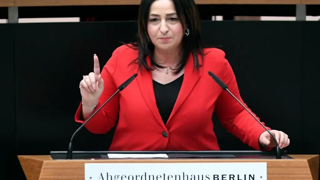 Die-Berliner-Gesundheitssenatorin-Dilek-Kolat