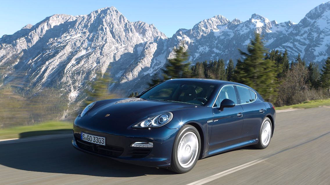Mit einem Verbrauch von 7,1 Litern ist der Panamera S Hybrid theoretisch so sparsam wie ein Kompaktwagen.