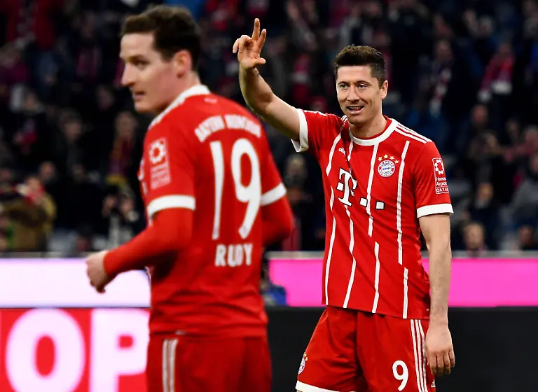 Dreimal-Lewandowski-In-der-Rueckrunde-2018-19-erlebte-Dortmund-einen-bitteren-Abend-und-holte-sich-in-Muenchen-eine-6-0-Klatsche-ab