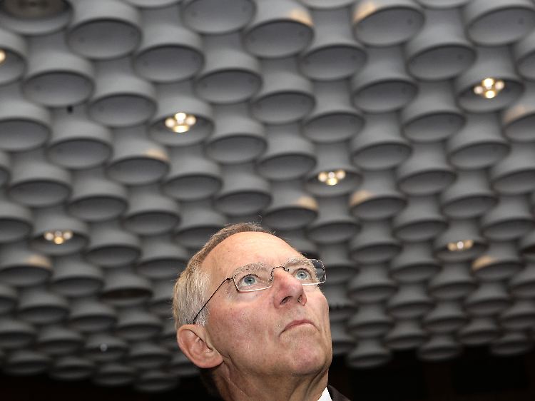 Wohin mit dem Geld? Finanzminister Wolfgang Schäuble eröffnen sich Spielräume.