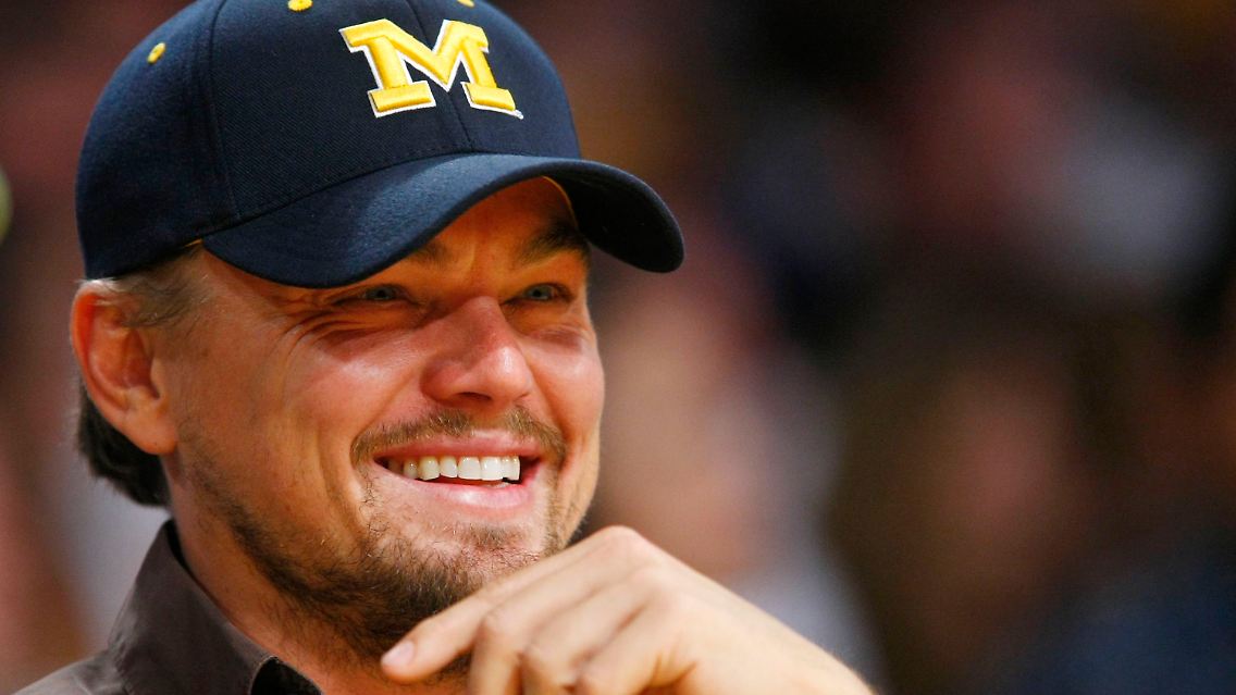 Sieht nicht gerade unglücklich aus: Leonardo DiCaprio.
