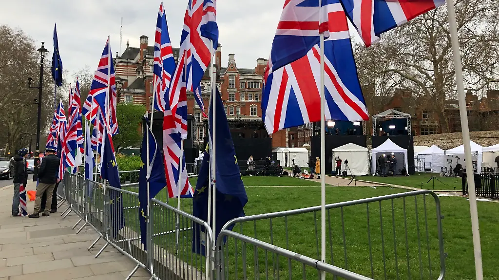 86add501b3f17b32ceef3e668ece5451