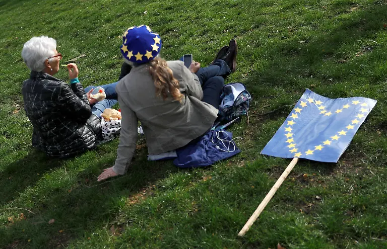 fd0e2ea3ccf55a83eb20b7752a032bff