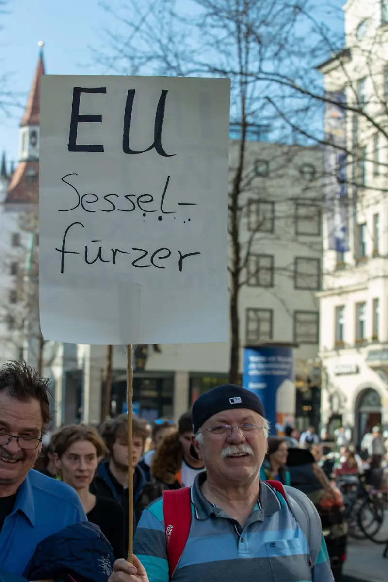 d7dc4763a43f21de9d330708aec387de