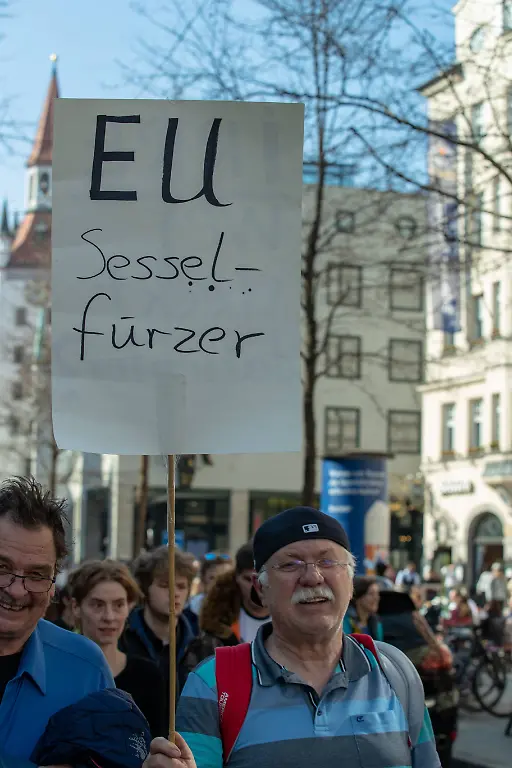 d7dc4763a43f21de9d330708aec387de