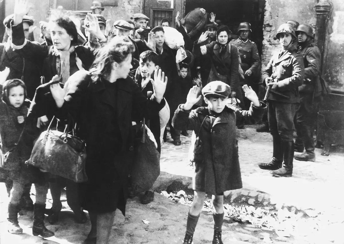 22-Stroop-Report-Warsaw-Ghetto-Uprising-BW