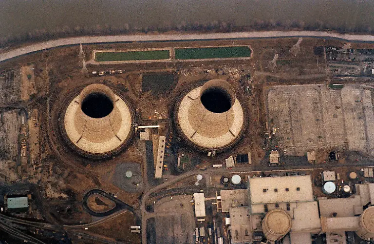 BILD-I-This-is-an-aerial-view-of-the-Three-Mile-Island-Nuclear-power-plant-near-Harrisburg-Penn-March-31-1979-This-is-the-site-where-the-nuclear-accident-occurred-Wednesday-AP-PhotoG-Paul-Burn