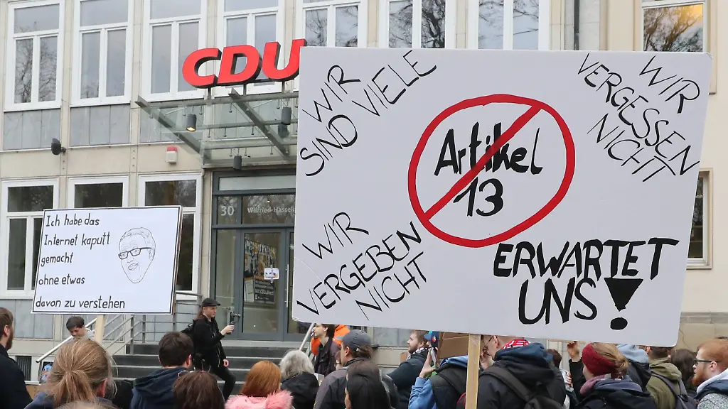 5063f9046cabdbaae66494d358deaab8