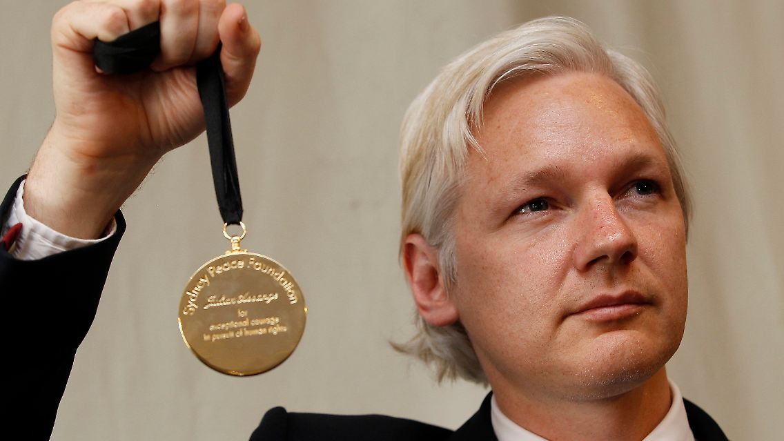 Assange wurde der Preis in London überreicht.