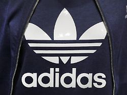 Hohe Rendite möglich : Adidas mit 15-Prozent-Chance