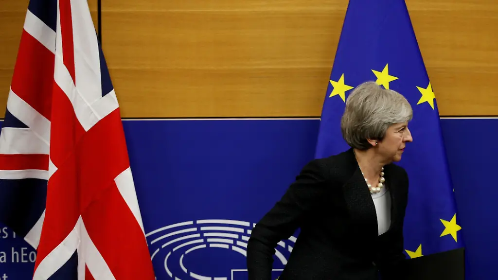 ee314d6c7eec3ca81b7216eb4a676fec