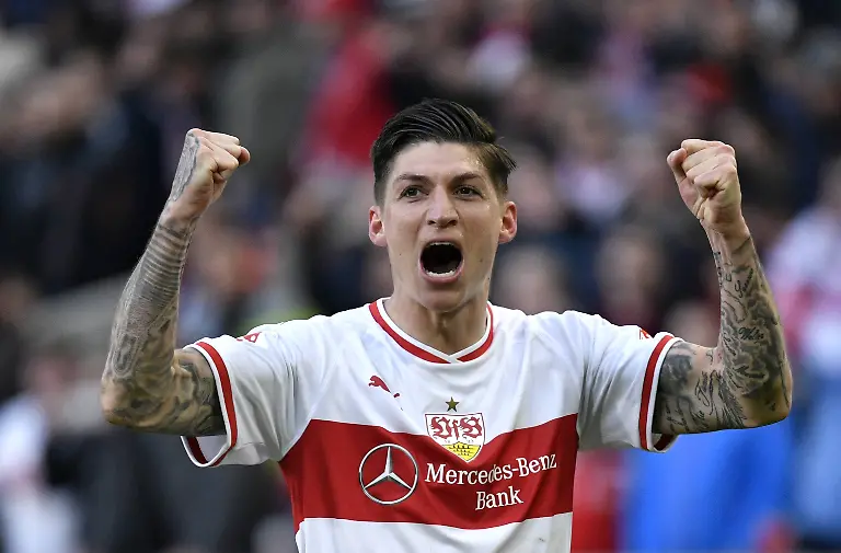 a2b3ef15bb72a1e3f2d3ad166d5123e5