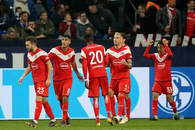 4bafaa93311bec59e832453183fc4c96