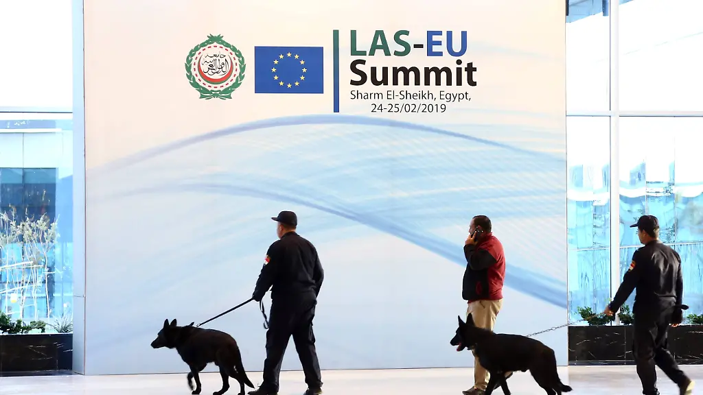 e171958df60d871fcad6b42d92208c61